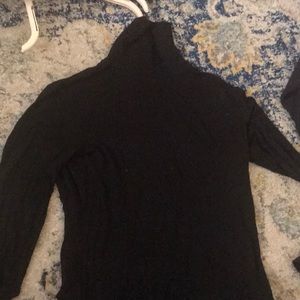 Black H&M Tshirt Turtlneck